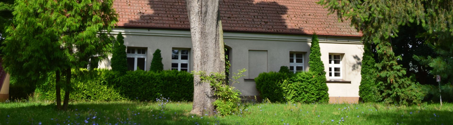 Budynek oficyny ZSP Nietążkowo