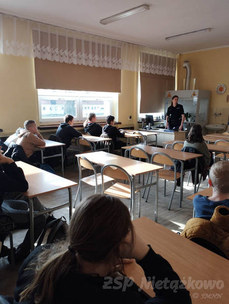 „Bezpieczeństwo uczniów i odpowiedzialność karna nieletnich”
